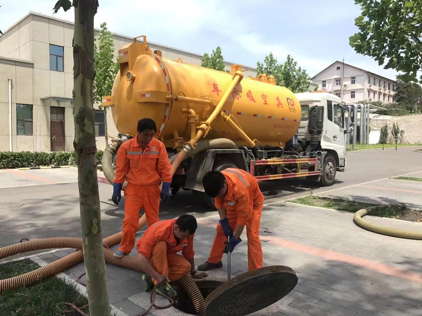 清丰化粪池清理与5-8吨吸粪车施工效率分析